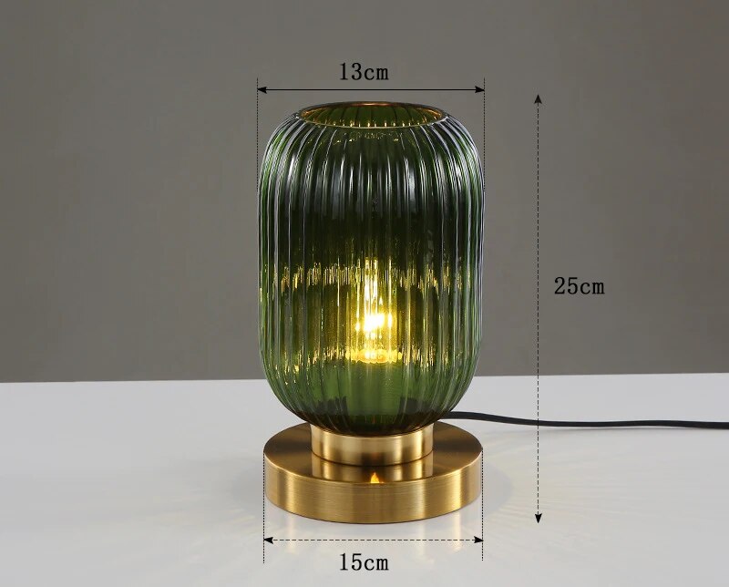 Isa Kristallbordslampa - Skandinavisk designglaslampa, modern elegant inredning