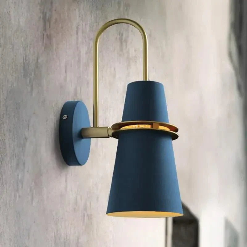 NordicGlow - Minimalist wall lamp with sleek design for modern and cozy rooms