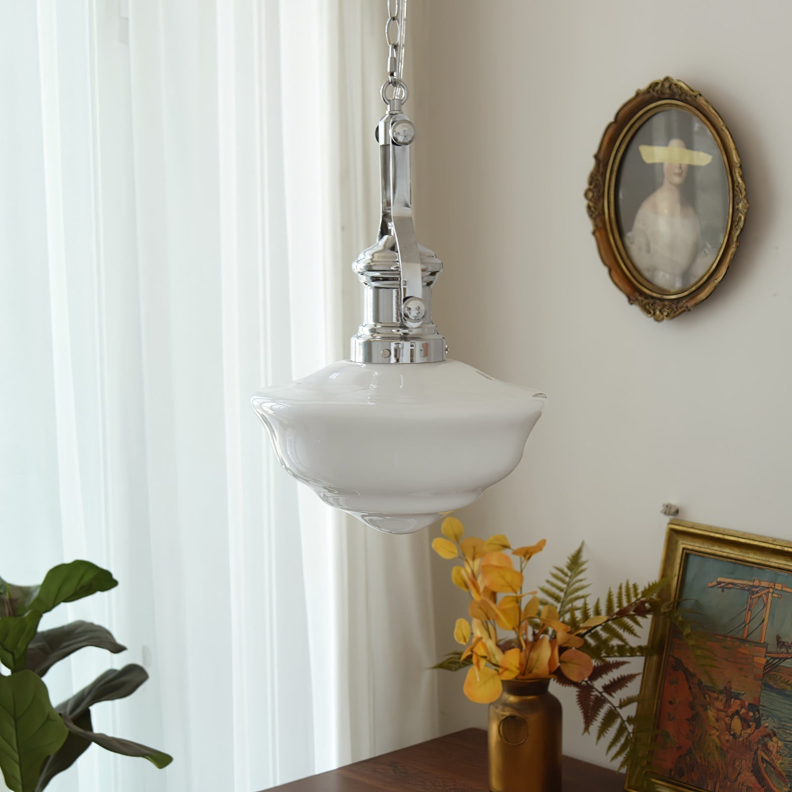 HaloFrame – Klassisk Skolhänglampa