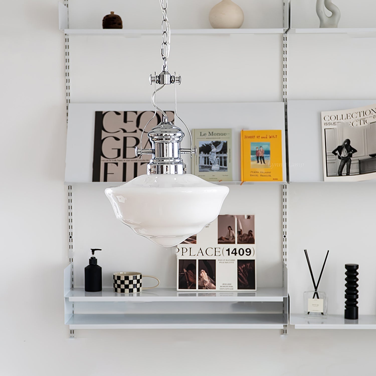 HaloFrame – Klassisk Skolhänglampa