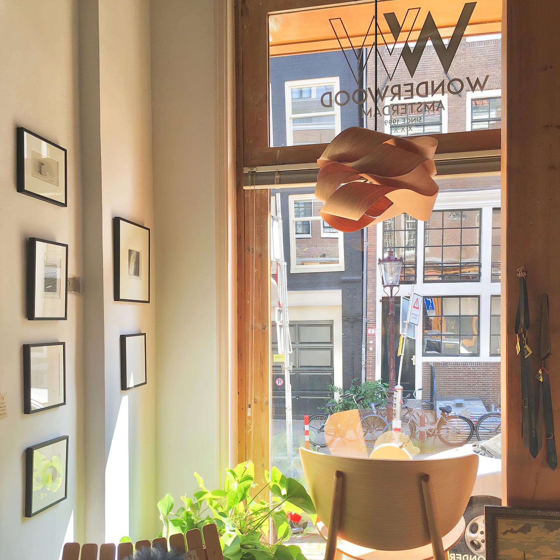 Ninka - Elegant Taklampa