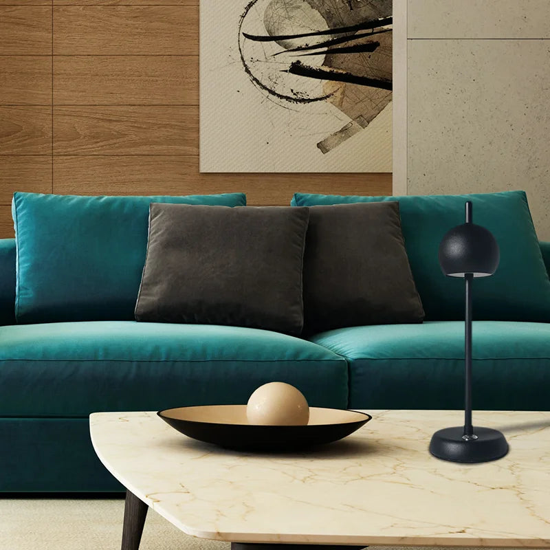 GlowLuxe - Uppladdningsbar LED Bordslampa, Dimbar och Trådlös