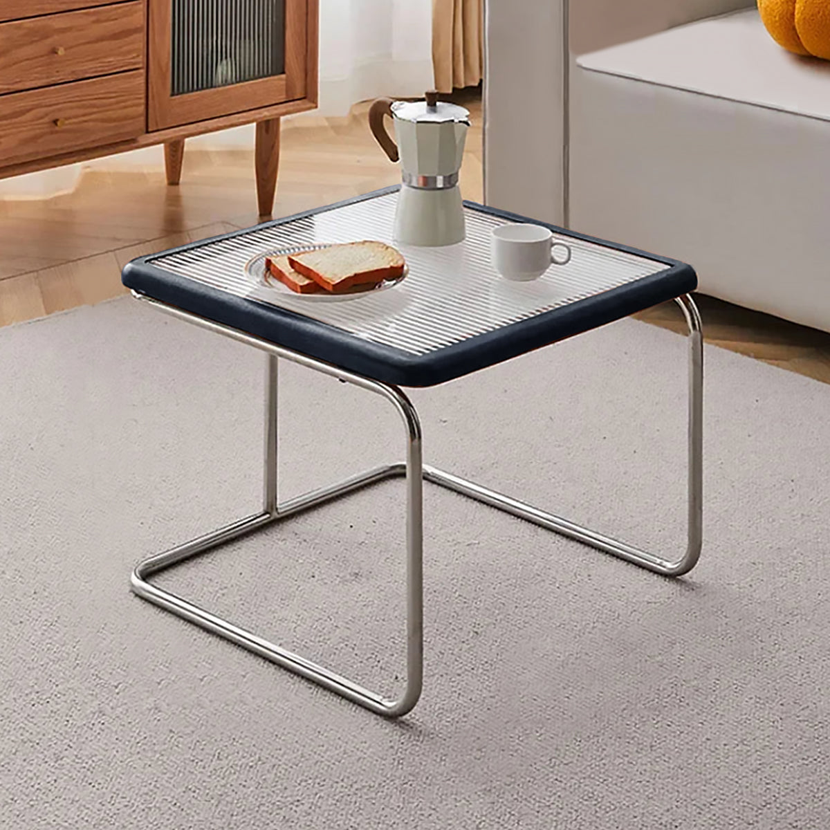 Solvia Cane | Rund soffbord av rotting med glasbordskiva i mid-century stil