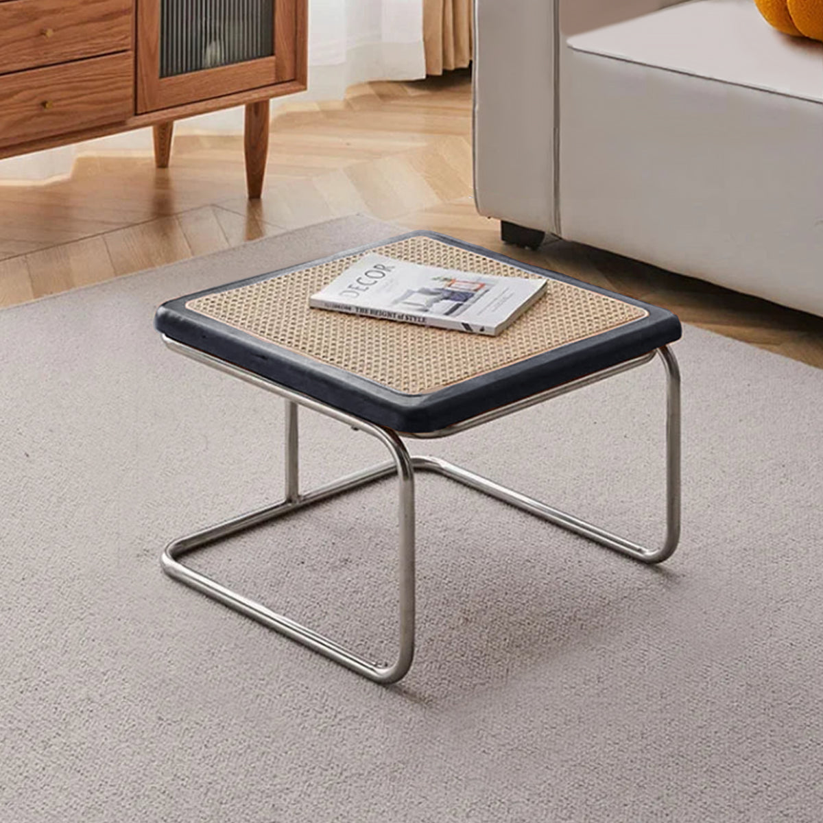 Solvia Cane | Rund soffbord av rotting med glasbordskiva i mid-century stil