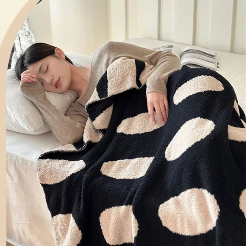 Modern Prickig Fleecefilt