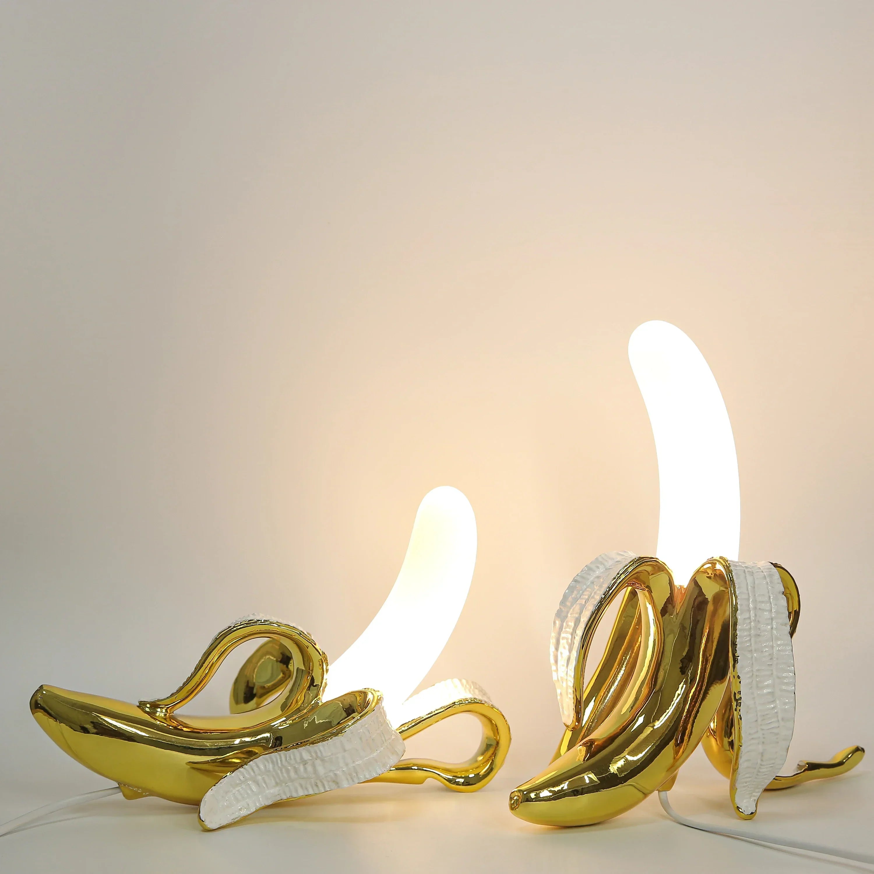 BananaGlow - Dekorativ Bananlampa – Unik LED Bordslampa