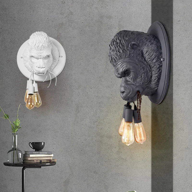 GorillaGlow - Industriell Gorilla Vägglampa med LED för Vardagsrum och Bar