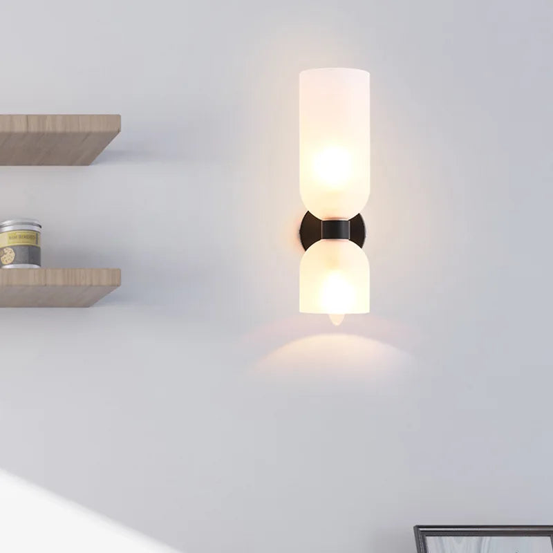 PureGlow – Minimalistisk LED Vägglampa för Stilsäkra Inredningar