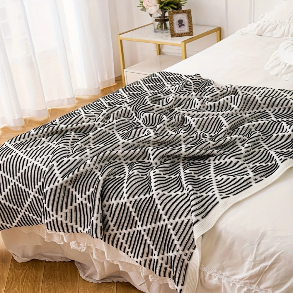 Monochrome Diamond Pattern Blanket
