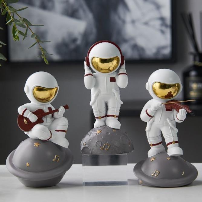 Astronaut Musik Instrument Dekor Skulptur för Hem och Kontor