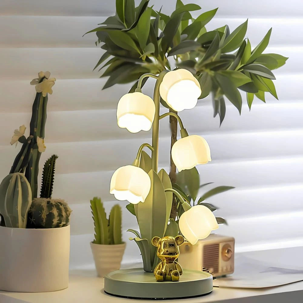 Elegant Bell Orchid Lamp med Mjuk Ljus och Metallisk Finish