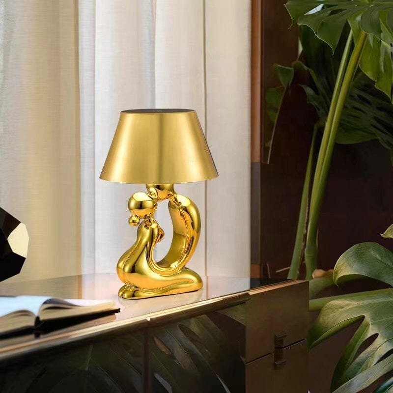 Elegant Dekorativ Kärlekslampa Med Guld Eller Krom Finish