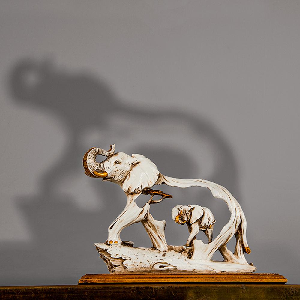 Feng Shui Guld Elefant Prydnad med Träbas för Lycka