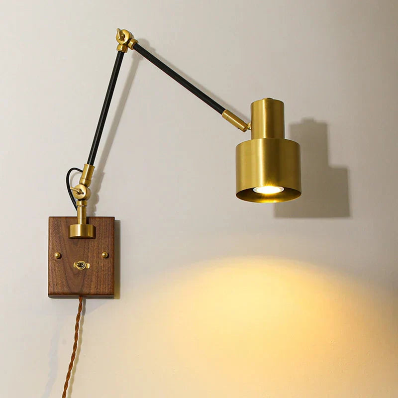 LightCraft - Justerbar Vintage Vägglampa i Mässing och Trä