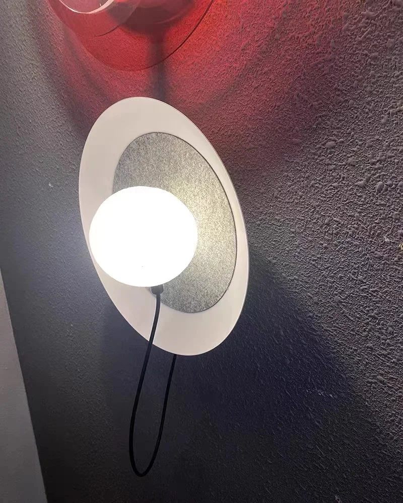 NordicGlow - LED Vägglampa med Glaskula Modern Belysning