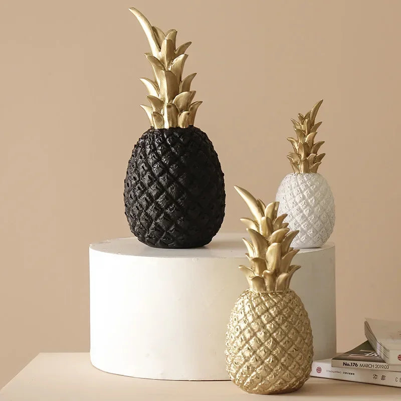 PineGlow - Elegant Ananas Skulptur till Raffinerade Rum