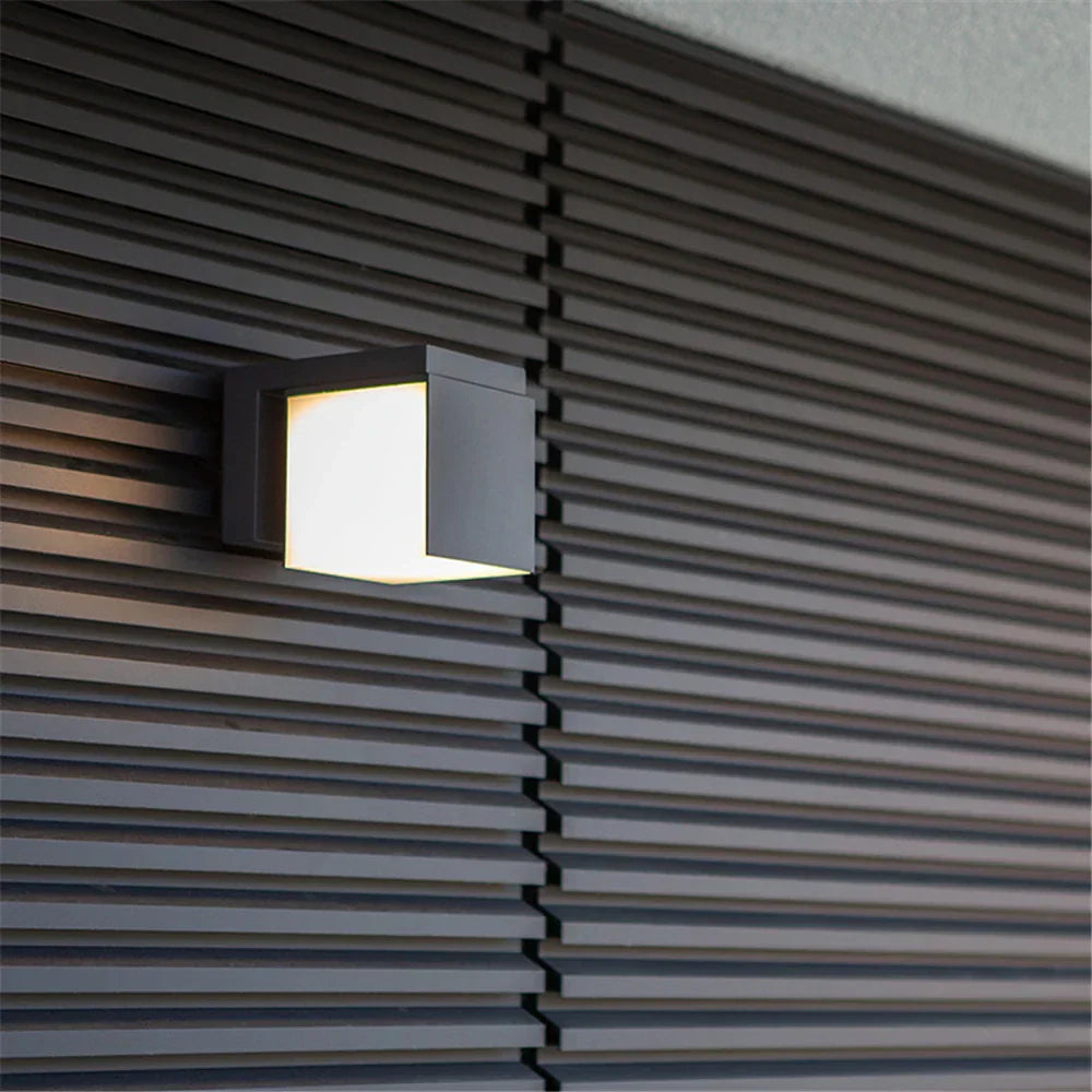 LightGuard - Modern Utomhus LED Vägglampa