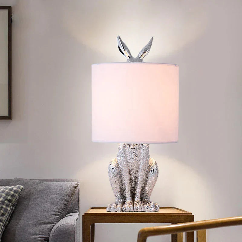 DesignGlow - Maskerad Kanin Bordslampa i Modern Stil