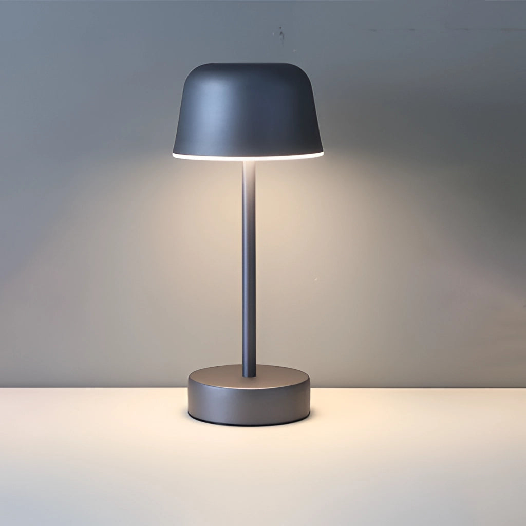 Prisma Pulse Flare Trådlös LED Bordslampa – Bärbar, Uppladdningsbar med Justerbar Ljusnivå, Modern Metalldesign
