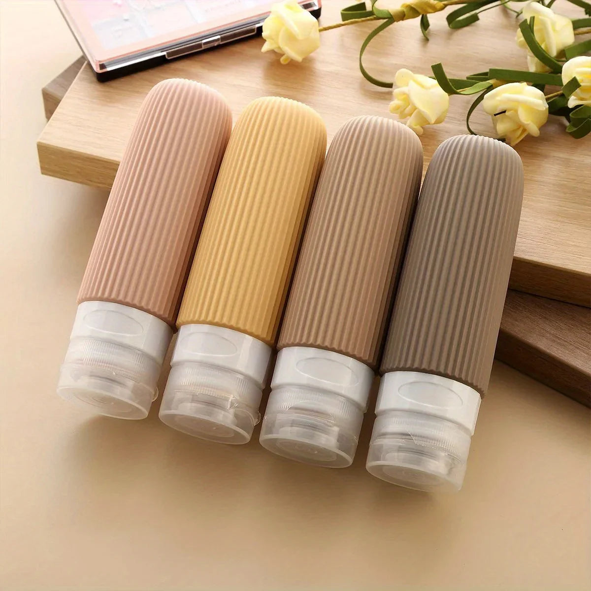 Carvallo Uitstroomvrije Siliconen Reisflessen 4-pack | 89 ml (TSA-conform) | BPA-vrij & Navulbaar | Met Rits Toilettas