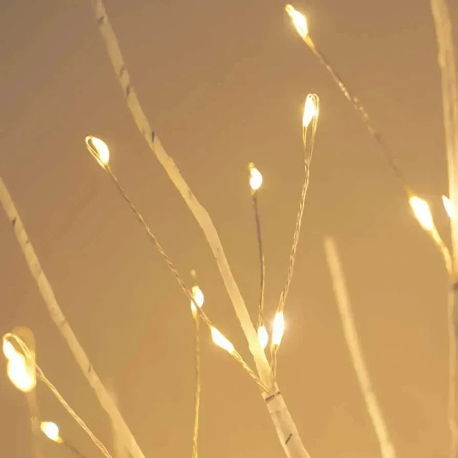 Atmosfärisk Upplyst Träd - För en Mysig och Varm Atmosfär