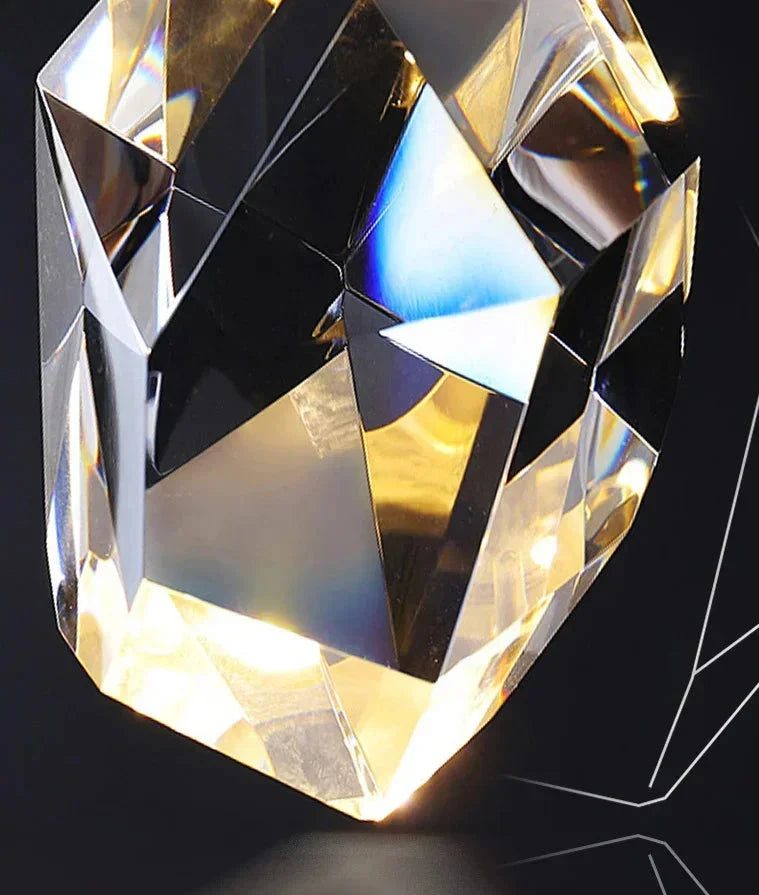 Nina pendellampa – LED-takljus med 5 kristallglas skärmar i guld