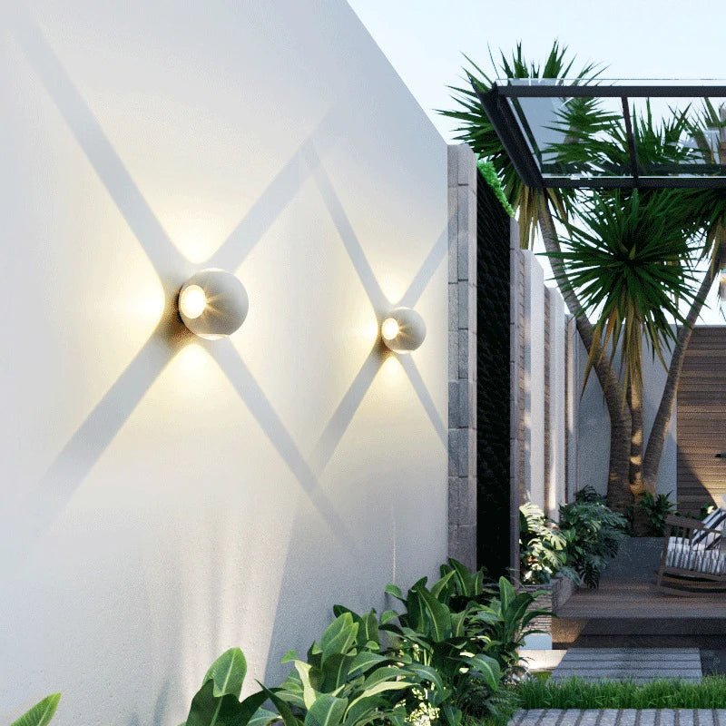 Metallboll Vägglampa