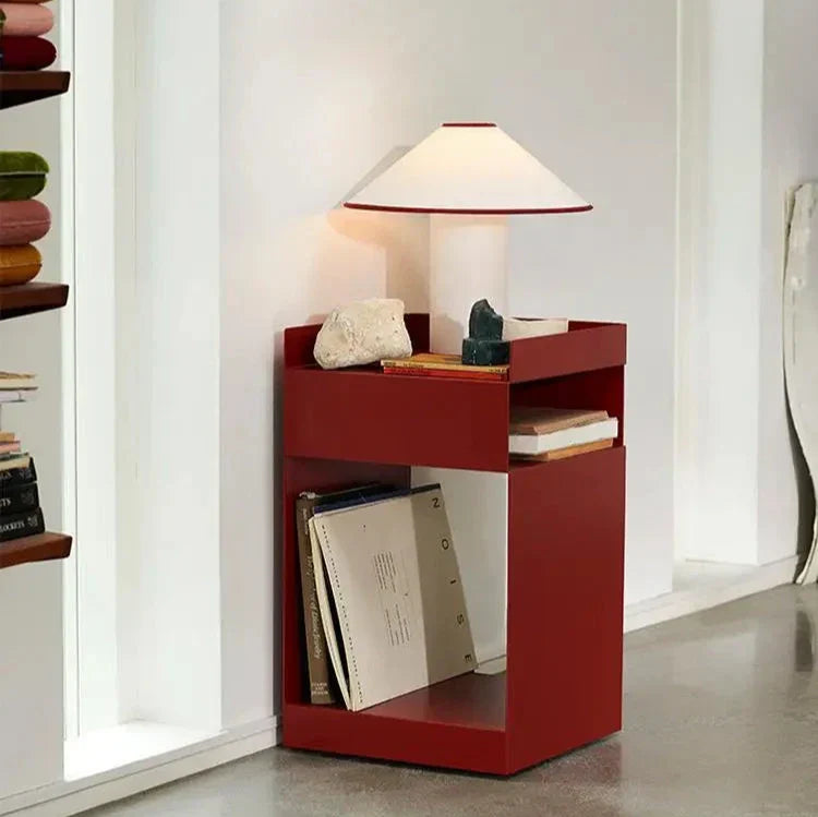 Arket Fold | Metall-sidobord i dansk origami-design