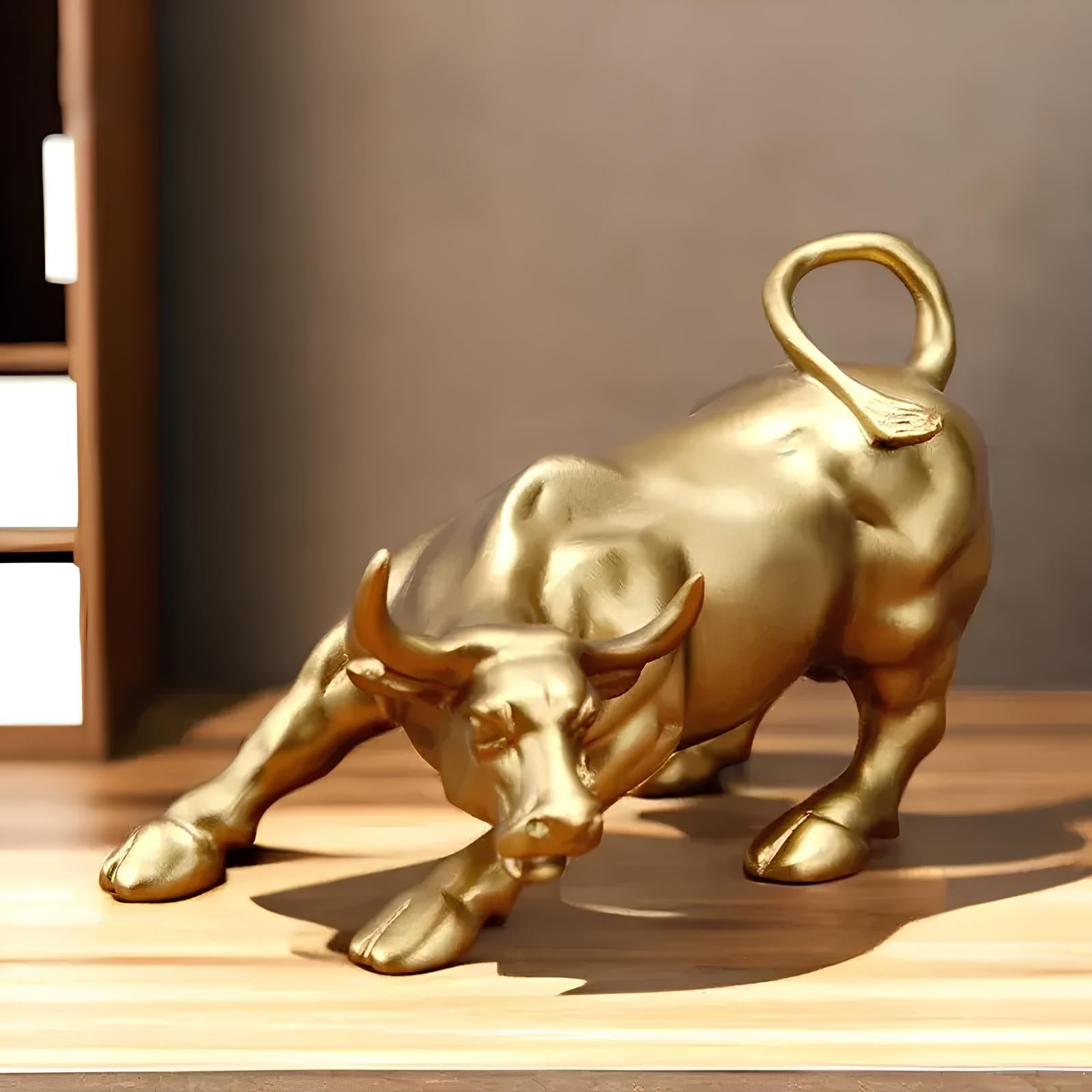 Elévo | Wall Street Bull Market Resin Ornament Feng Shui Wealth Figur Figurine