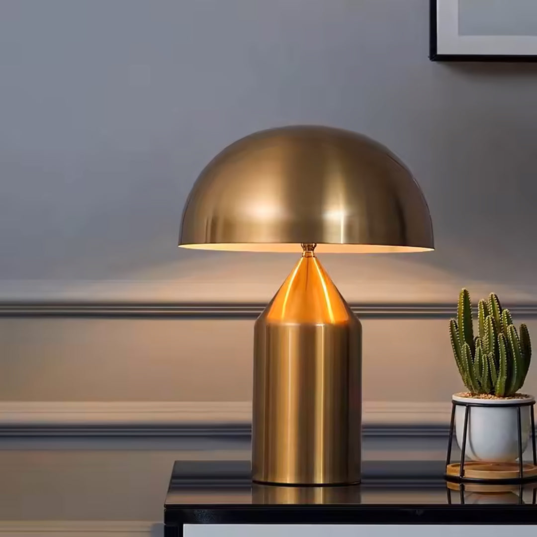 Altessa Oro Bordslampa – Lyxdesignlampa i guld med touch-kontroll