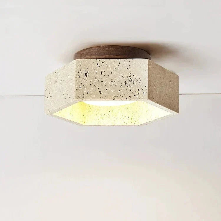 Albora – Wabi Sabi LED taklampa i travertin natursten