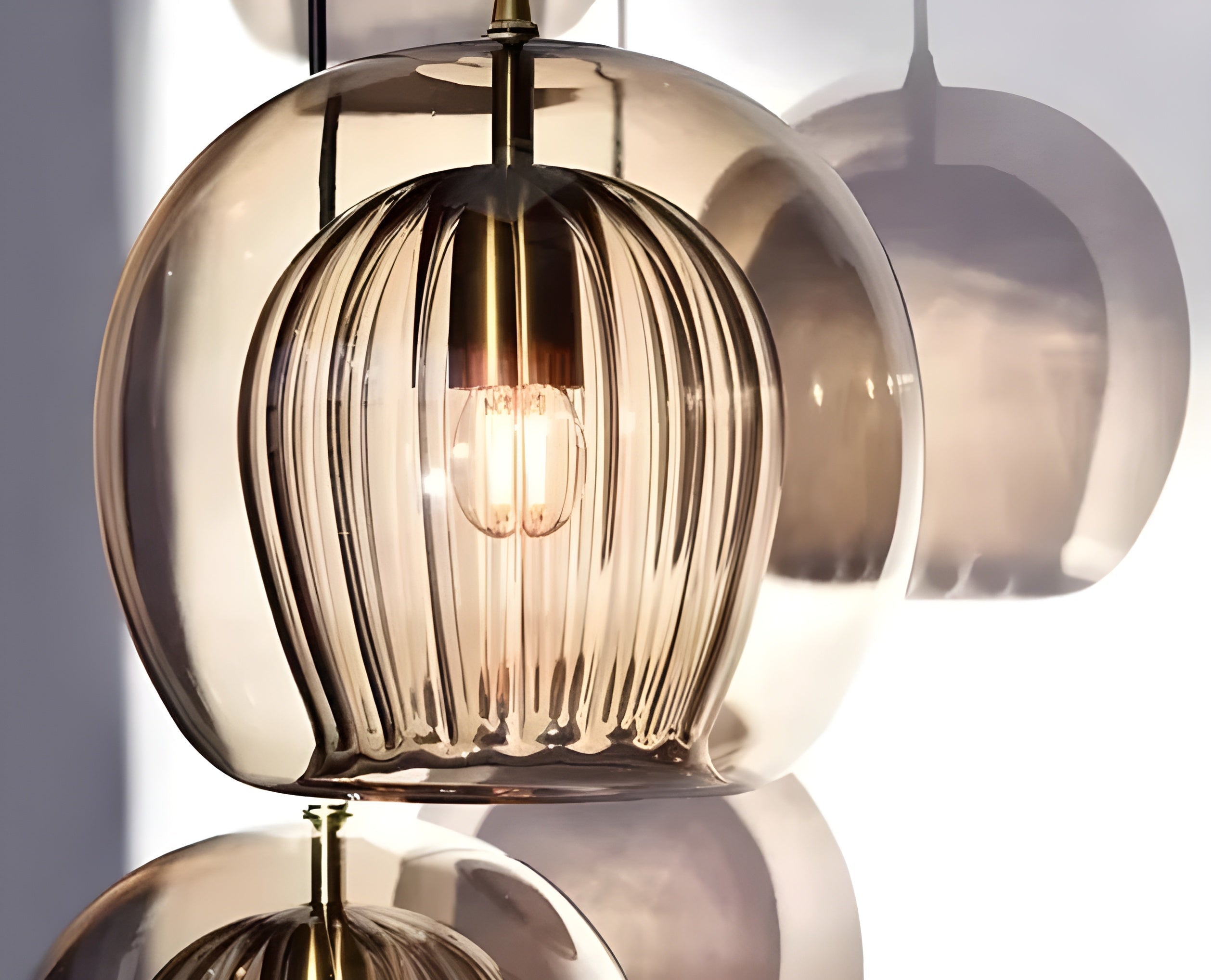 FrostedGlow Light – Modern Glaspendellampa