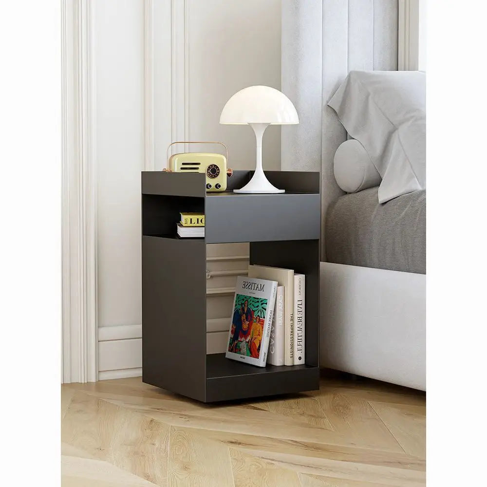 Arket Fold | Metall-sidobord i dansk origami-design