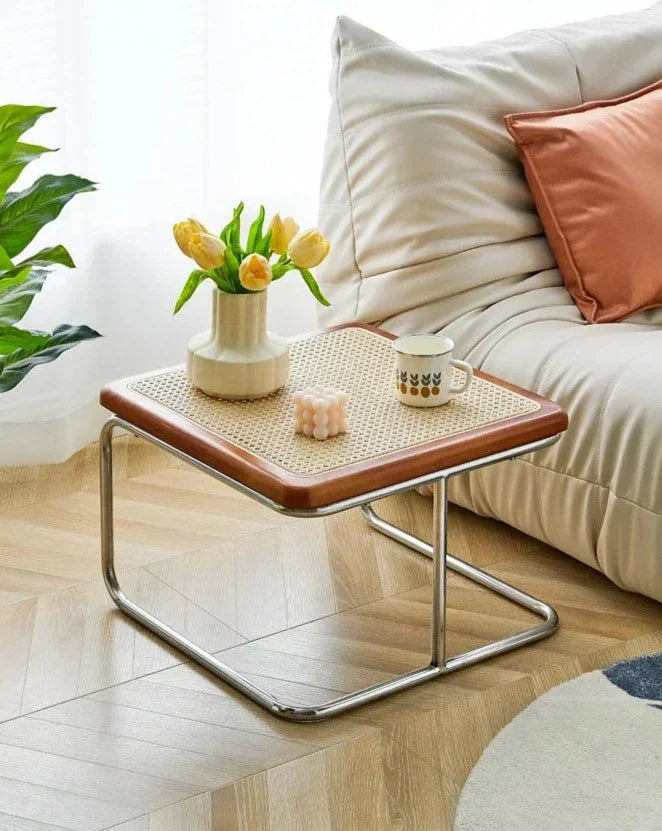 Solvia Cane | Rund soffbord av rotting med glasbordskiva i mid-century stil