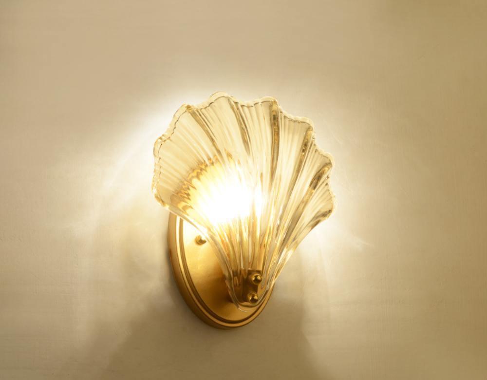 Elegant Shell Vägglampa – Kustinspirerad Sconce för Strandiga Vibes