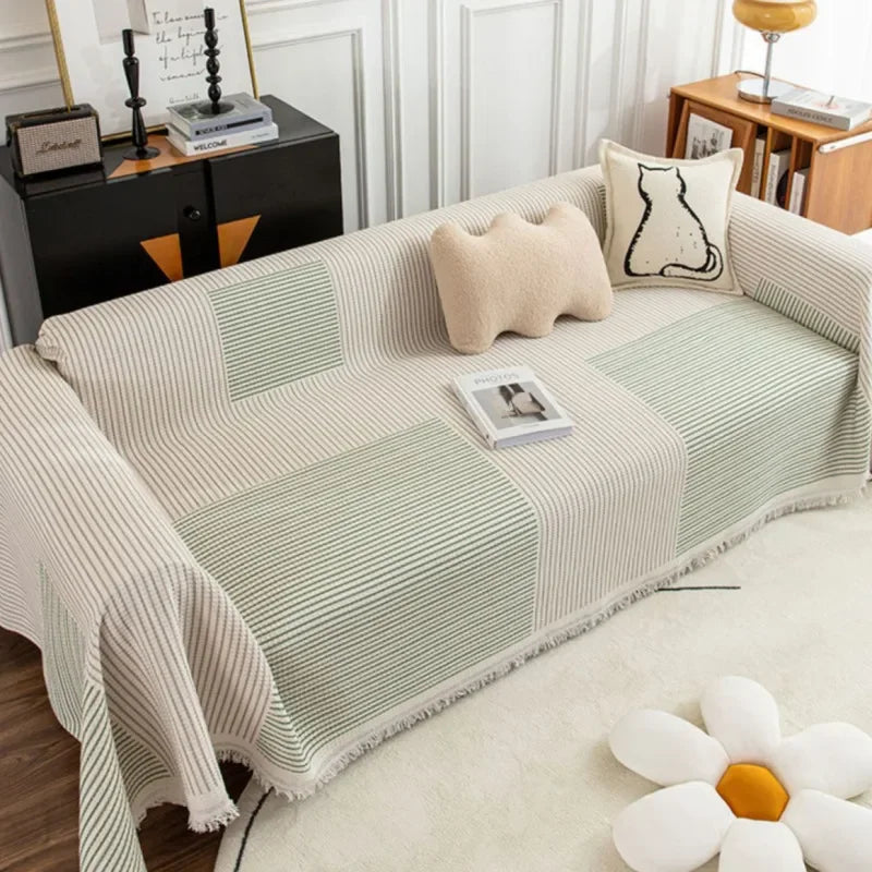 Traditionell Sofföverdrag med Dekorativa Tofsar