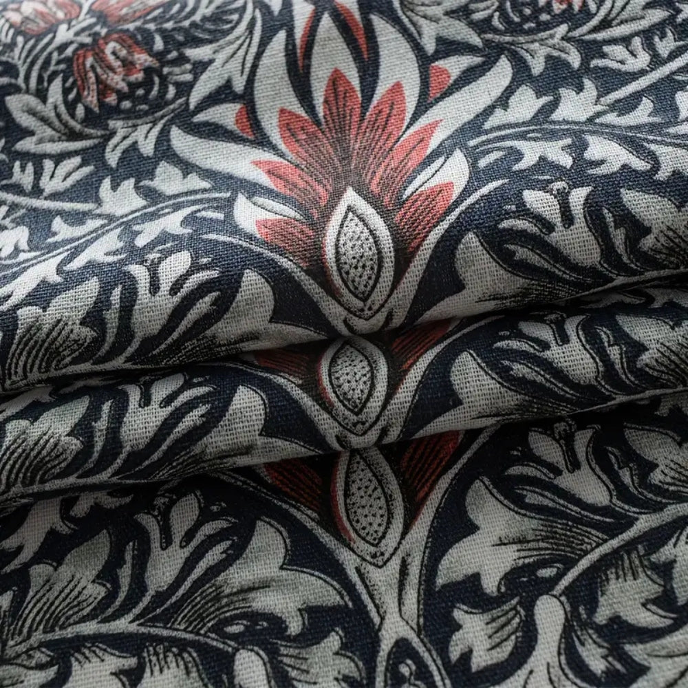 Tisteln Ebonleaf Floral Tapestry Gardin