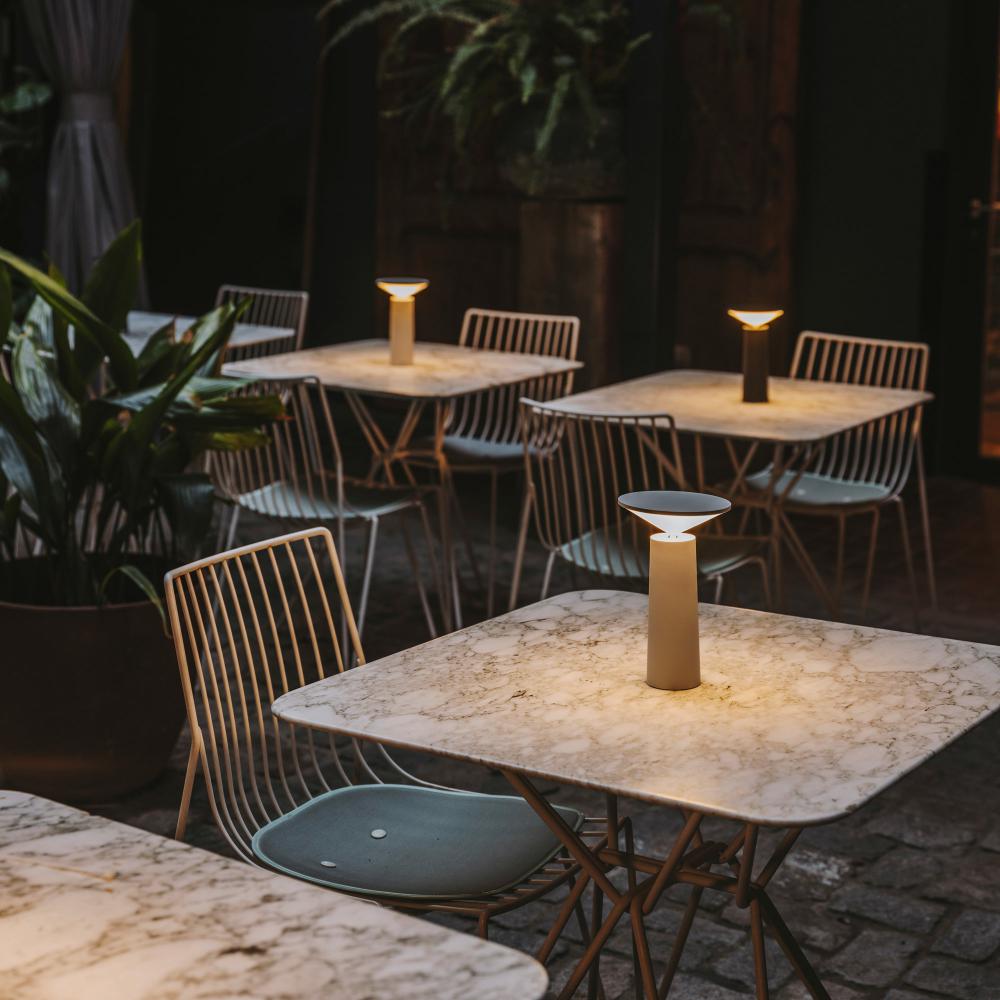 GlowPort – Mångsidig LED-lampa med flexibel design