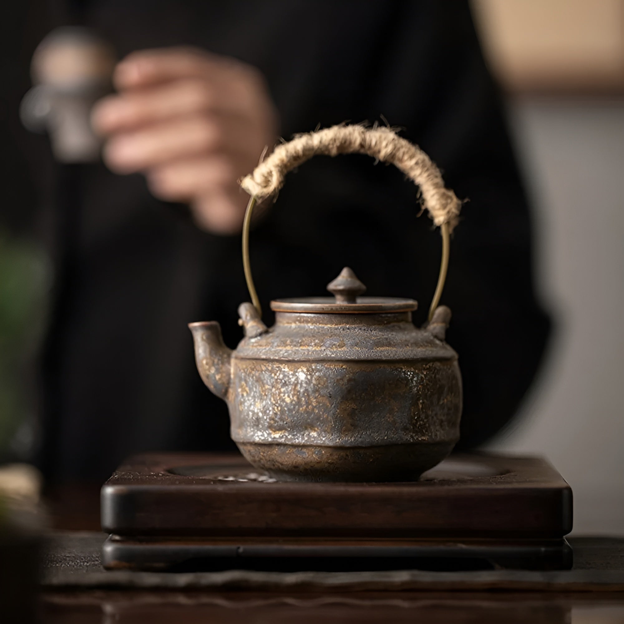 Teekanne av järn med glasyr – Japansk design & handgjord | Perfekt för Gongfu te ceremonier