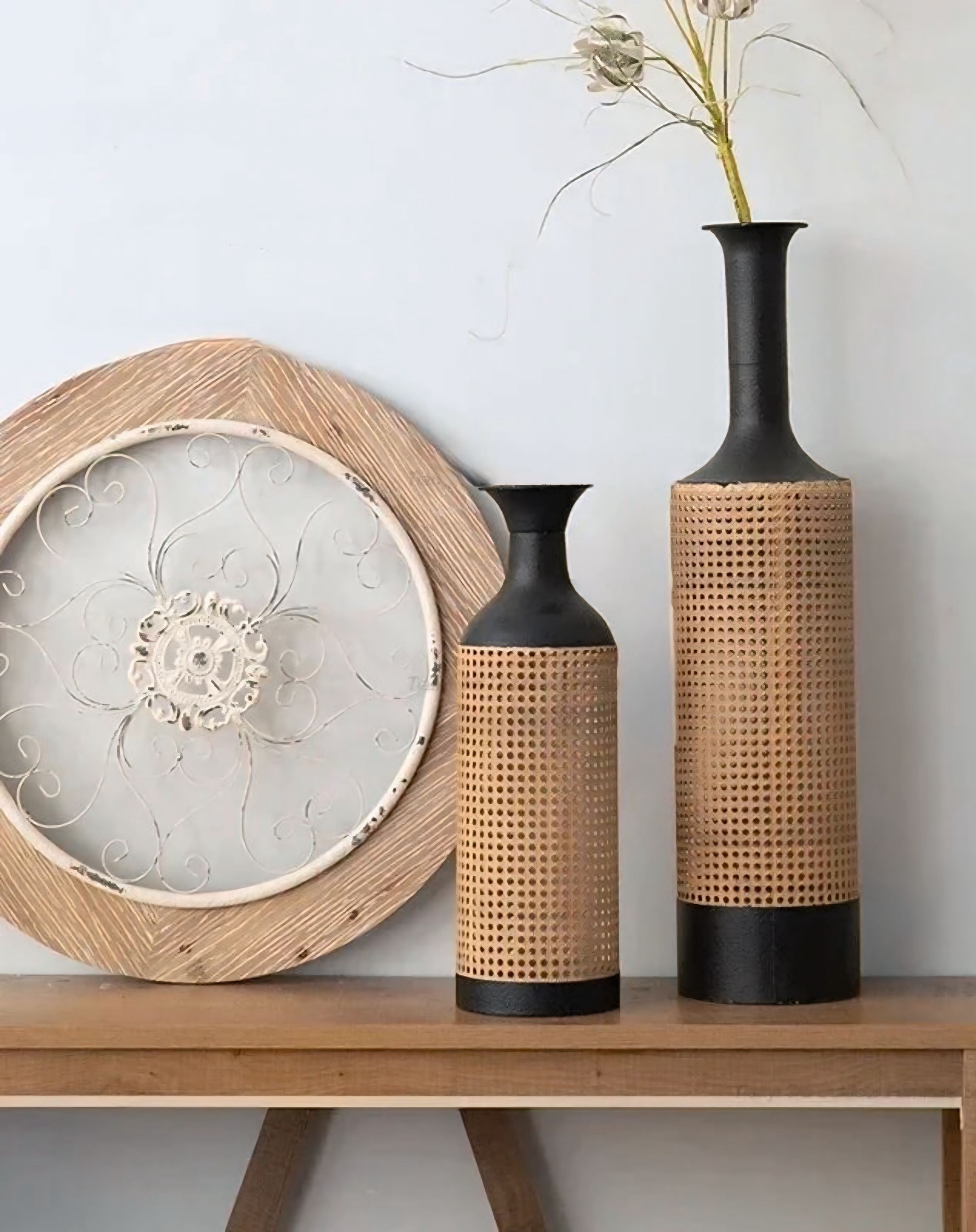 Moderna Höga Vaser | Matt Svart Keramik & Vävda Rattan | Elegant 15" Golvdekoration