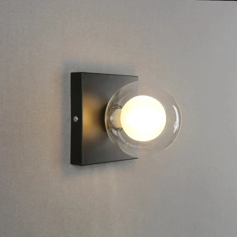 BrightSquare - LED Vägglampa med Glaskula – Fyrkantig Väggbelysning