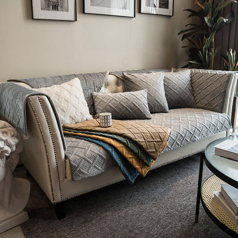 Vintage Mörk Kviltad Sammet Represistent Sofföverdrag