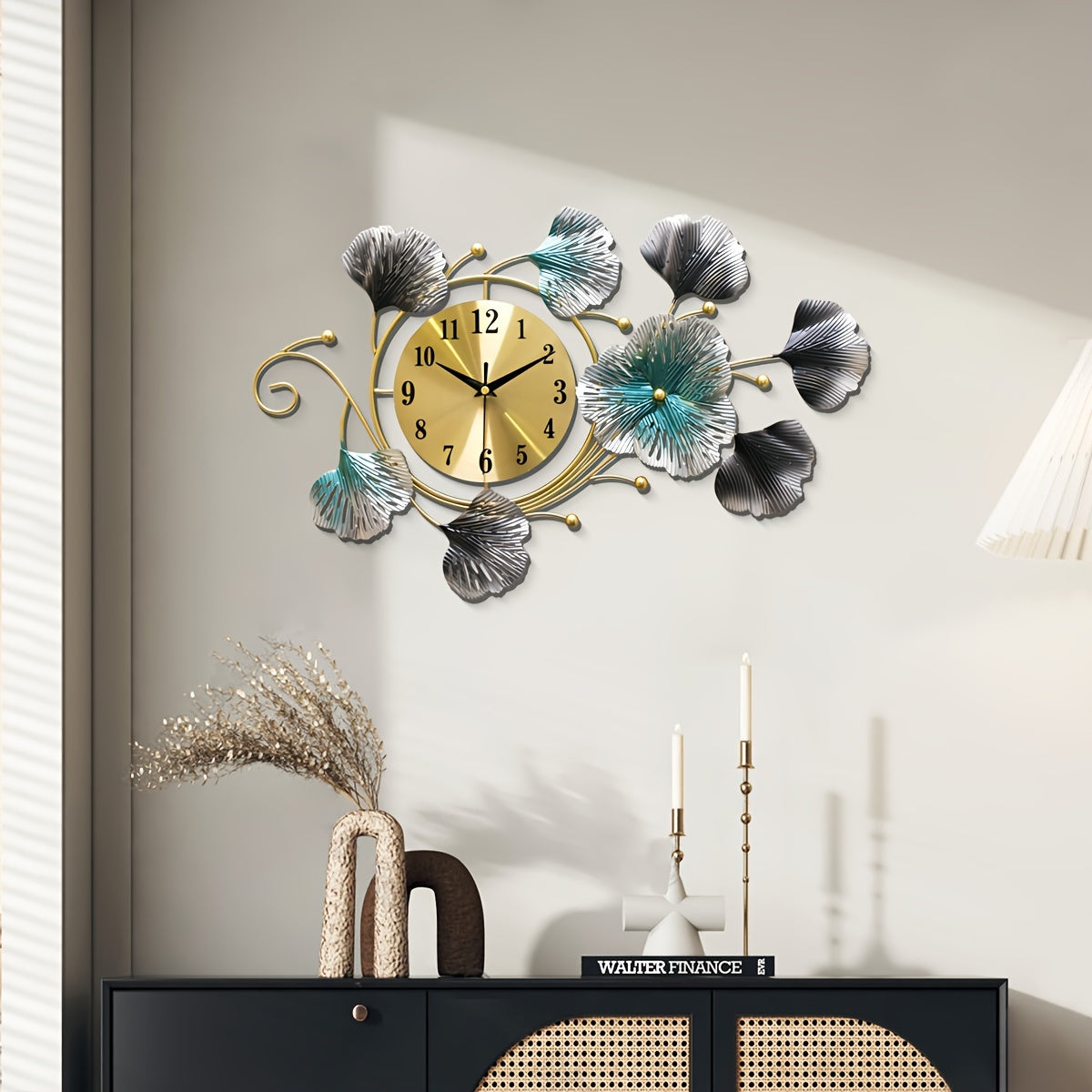 Metallisk Bladvformad Väggklocka - Tyst Mekanism, AA Batteri, Modern Minimalistisk Design