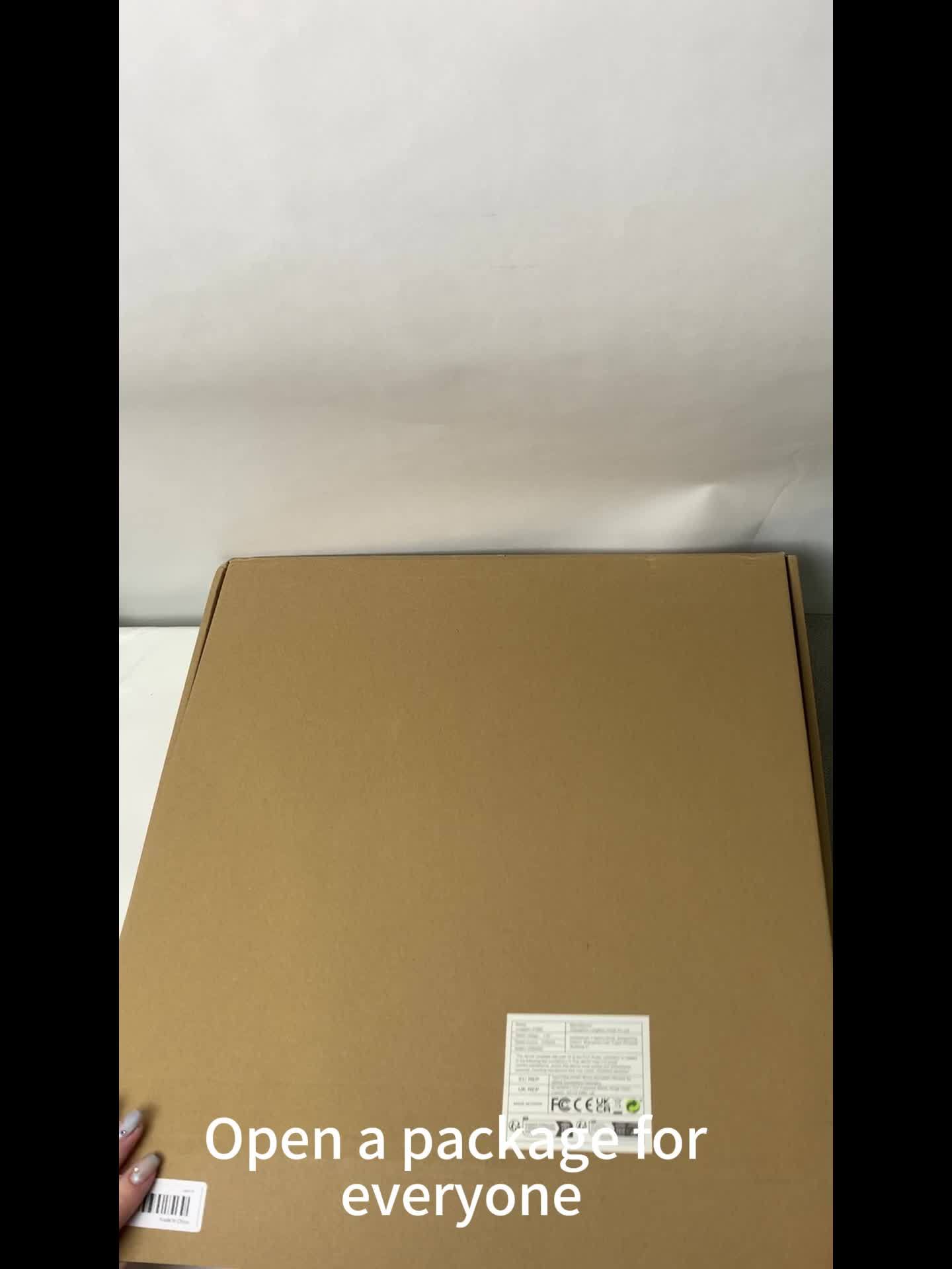 Stille Kvarts Väggklocka med Träram