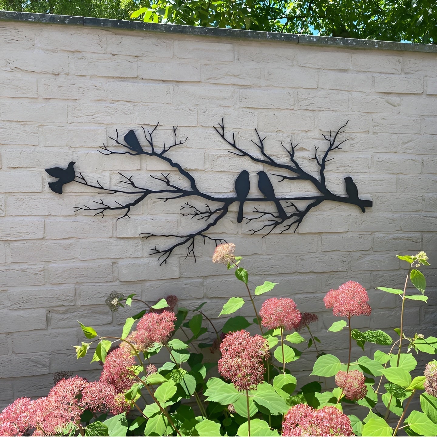 Metallväggdekor med fåglar på gren – Modernt & Klassisk design för hemmet