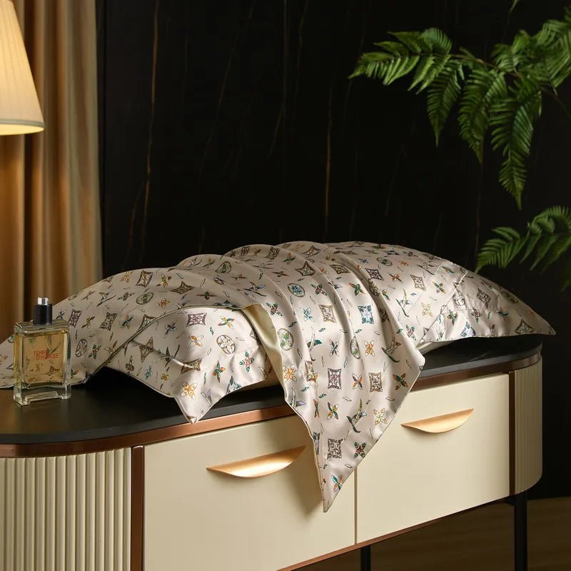 Caressence – Kuddöverdrag av mullbärssilke för lyxig sömnkomfort