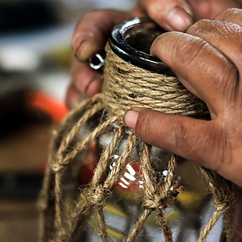 Rustik Glasvas med Jute Snöre – Dekorativ och Tidlös för Din Inredning