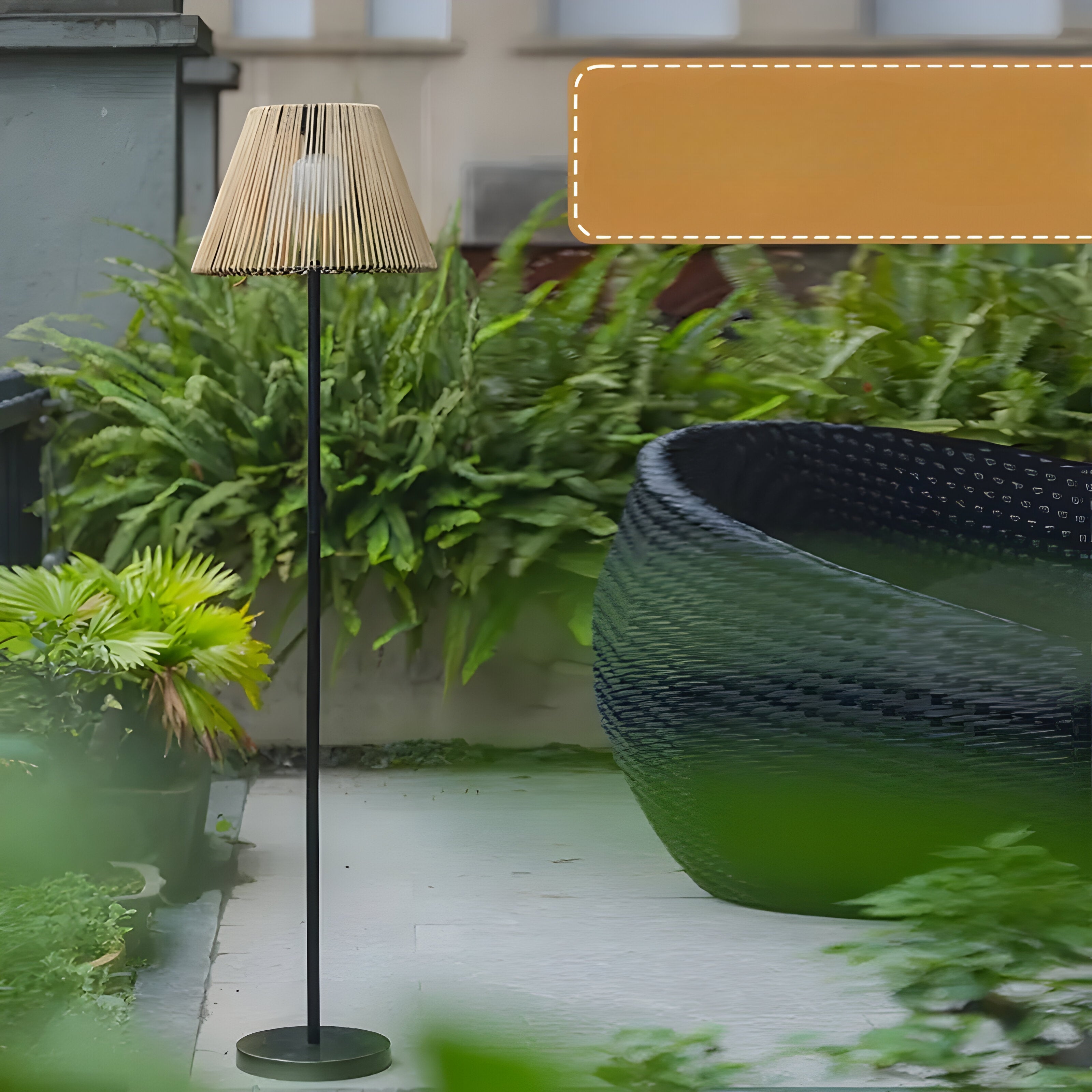 AmberReed Light – Solarpowered LED golvlampa för utomhusbruk