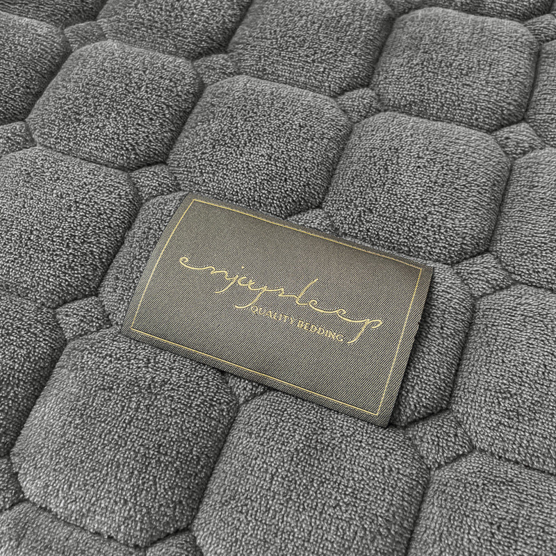 Carvallo - Mjuk dagsöverkast i modern stil med kvadratisk textur