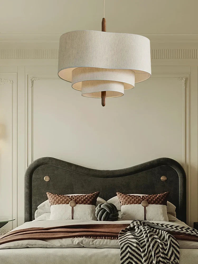 Fabric Shade Chandelier – Varm och Inbjudande Belysning